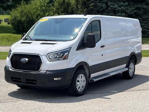 2023 Ford Transit-250 LOW ROOF
