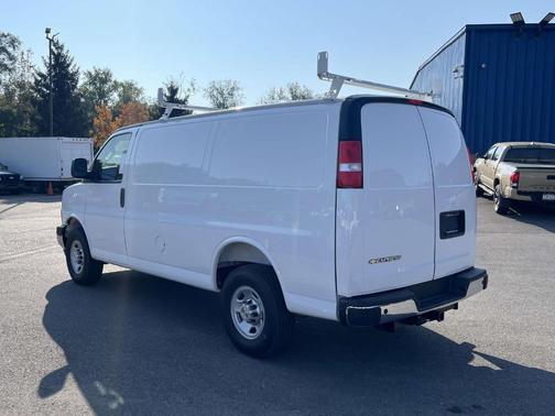 2025 Chevrolet Express 2500 Work Van