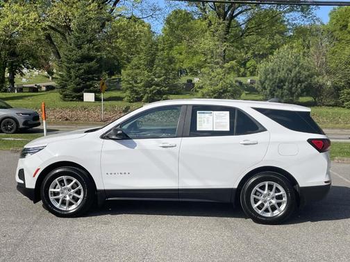 Summit White 2023 Chevrolet Equinox LS