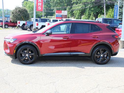 Photo 4 of 32 of 2021 Buick Envision Essence