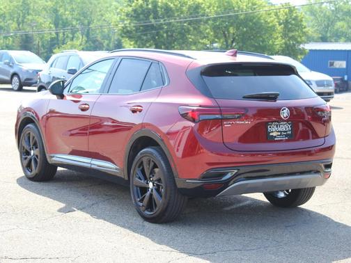 Photo 5 of 32 of 2021 Buick Envision Essence