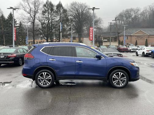 2020 Nissan Rogue SV