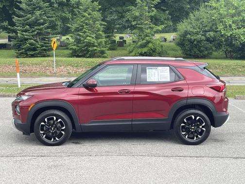 Crimson 2022 Chevrolet Trailblazer LT