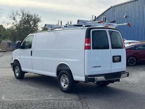 Summit White 2025 Chevrolet Express 2500 Work Van
