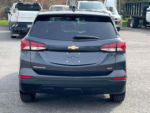 2022 Chevrolet Equinox LS