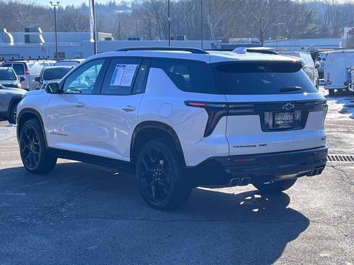 2024 Chevrolet Traverse RS