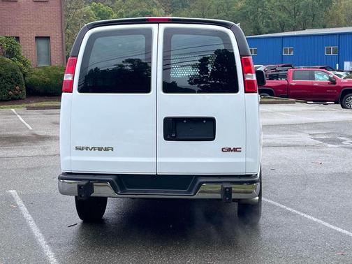 2023 GMC Savana 2500 Work Van