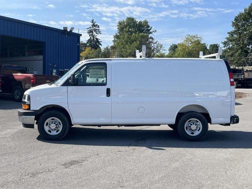 2025 Chevrolet Express 2500 Work Van