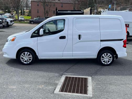 2021 Nissan NV200 SV