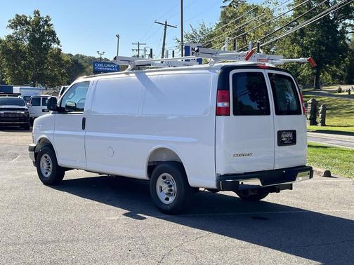 2025 Chevrolet Express 2500 Work Van