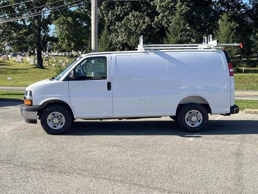 2025 Chevrolet Express 2500 Work Van
