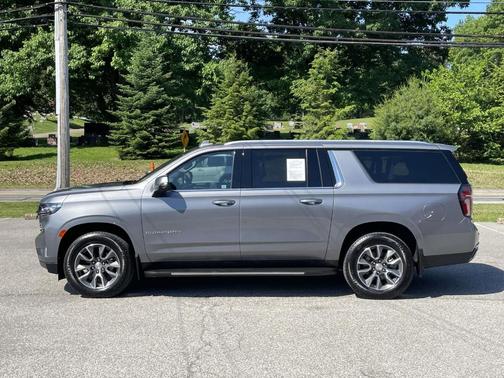 Satin Steel 2021 Chevrolet Suburban LT