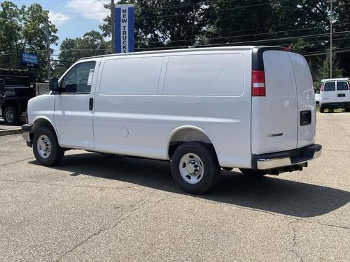 2025 Chevrolet Express 2500 Work Van