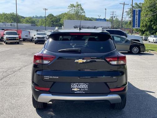Mosaic Black 2023 Chevrolet Trailblazer LT