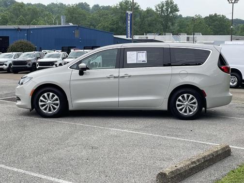 2019 Chrysler Pacifica LX