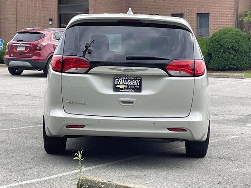 2019 Chrysler Pacifica LX
