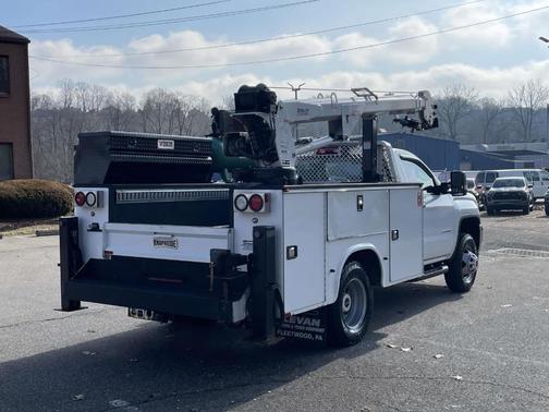 2016 GMC Sierra 3500 CRANE