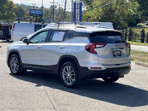 2022 GMC Terrain SLT