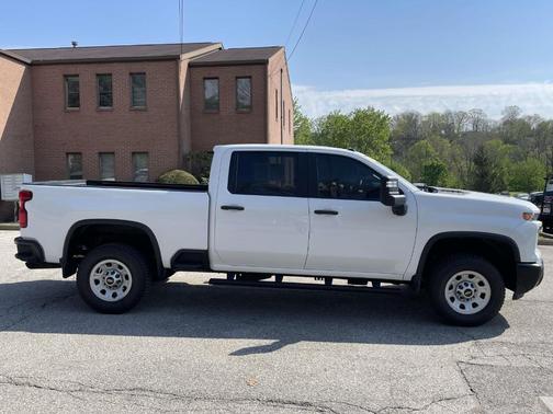 Summit White 2024 Chevrolet Silverado 3500 WT