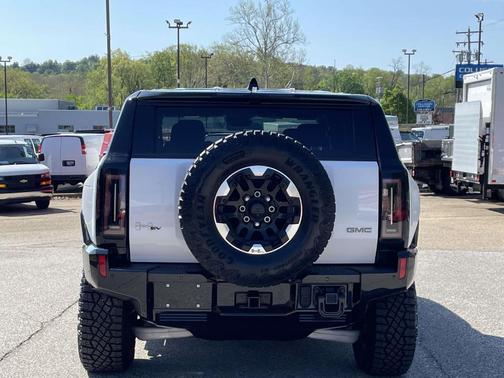 White 2024 GMC HUMMER EV SUV 3X