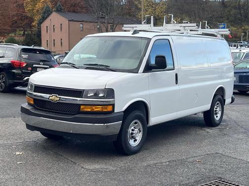 Summit White 2025 Chevrolet Express 2500 Work Van