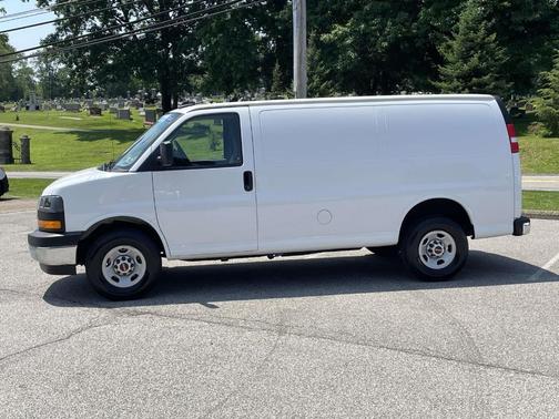 2023 GMC Savana 2500 Work Van