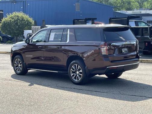 2023 Chevrolet Suburban LS