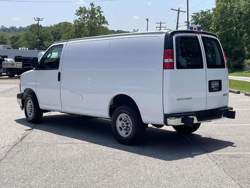 2023 GMC Savana 2500 Work Van