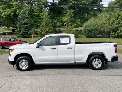 Summit White 2024 Chevrolet Silverado 1500 WT