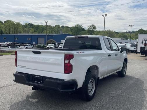 Summit White 2024 Chevrolet Silverado 1500 WT