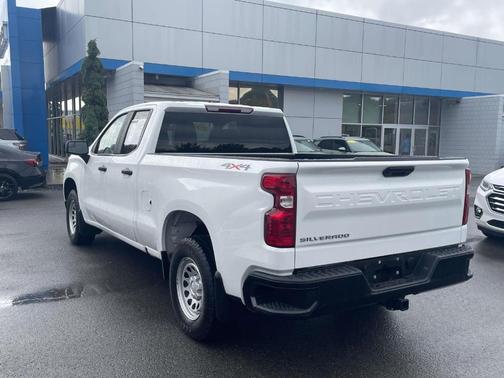 Summit White 2024 Chevrolet Silverado 1500 WT