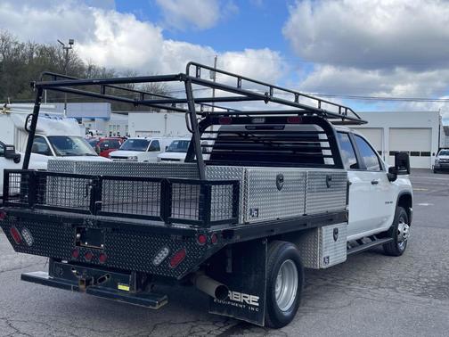 Summit White 2024 Chevrolet Silverado 3500 WT