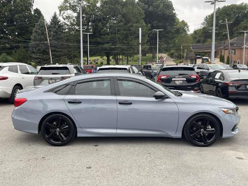 Sonic Gray Pearl 2022 Honda Accord Sport SE
