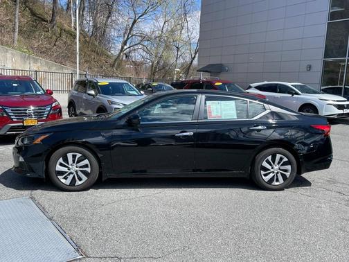 2022 Nissan Altima 2.5 S