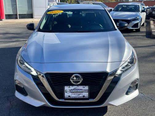 2022 Nissan Altima 2.5 SR