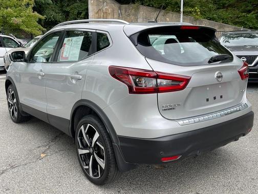 2022 Nissan Rogue Sport SL