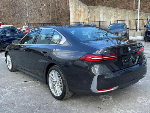 2024 BMW 530 i xDrive