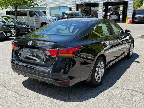 2022 Nissan Altima 2.5 S