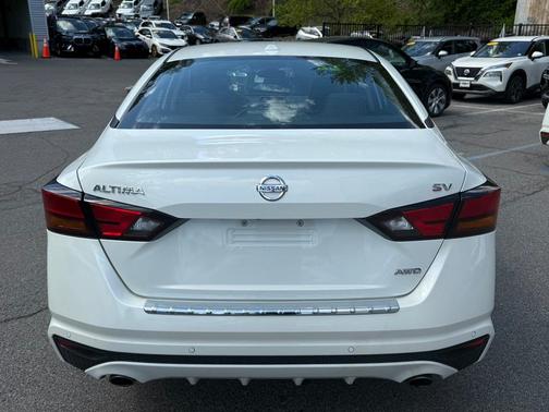 2022 Nissan Altima 2.5 SV