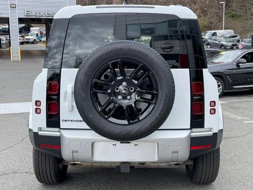 2024 Land Rover Defender P300 S