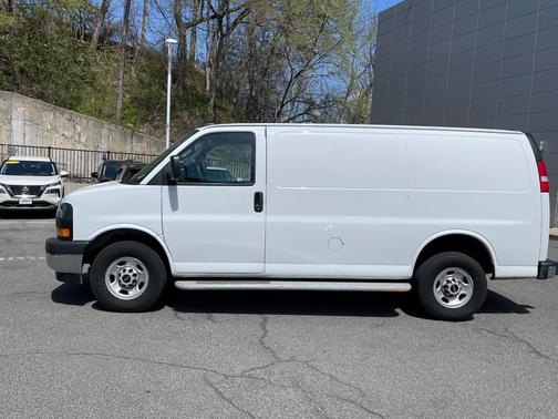 2022 GMC Savana 2500 Work Van