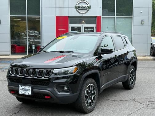 2024 Jeep Compass Trailhawk