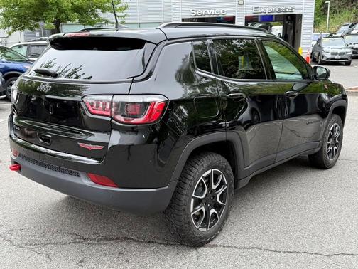 2024 Jeep Compass Trailhawk