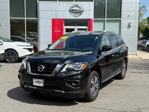 2019 Nissan Pathfinder S
