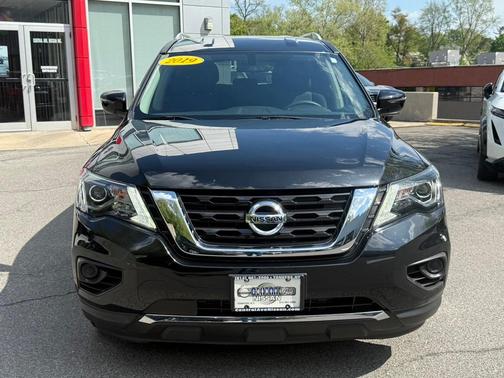 2019 Nissan Pathfinder S