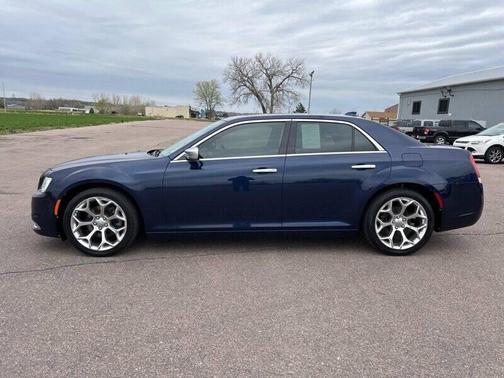 2016 Chrysler 300C Platinum
