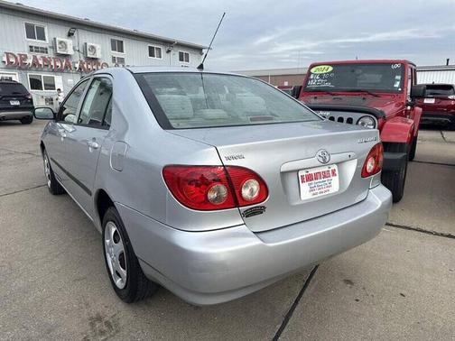 2005 Toyota Corolla LE