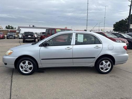 2005 Toyota Corolla LE