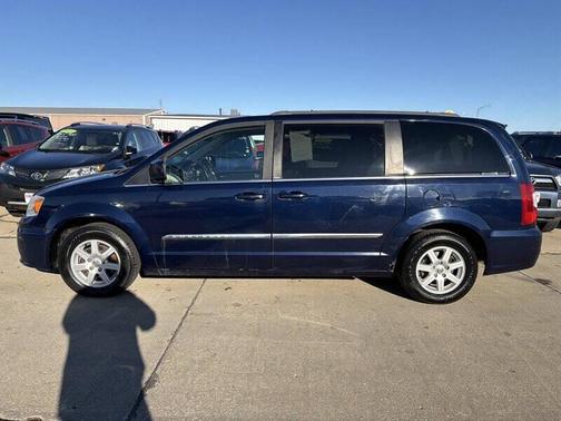 2013 Chrysler Town & Country Touring