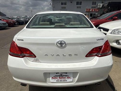 WHITE 2010 Toyota Avalon XL